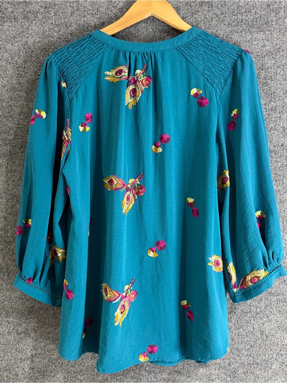 Figueroa & Flower Womens Floral Embroidered Button Up Top Size Large V Neck Teal - Picture 2 of 7